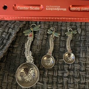 belk Silver Floral Dragonfly Measuring Spoon Set with Green Accents